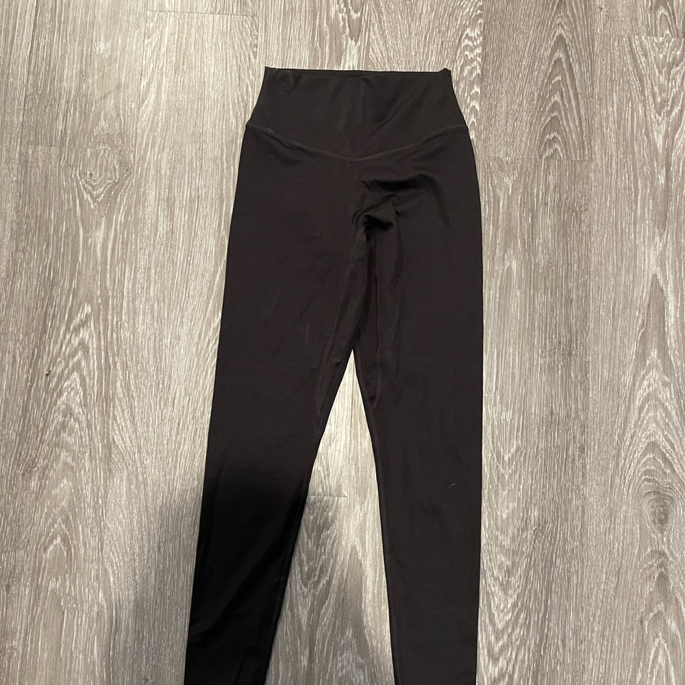 1 pair black cloud balance and 1 pair brown cloud balance leggings